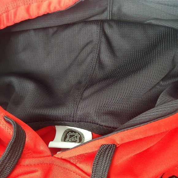 Chicago Blackhawks NHL Official Mens M Sweatshirt Red Pullover Hooded Hockey - Picture 5 of 9